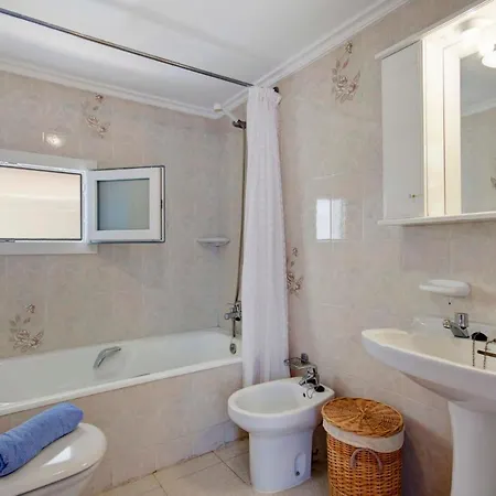 Binibequer Vell Sleeps 8 Pool Air Con Wifi