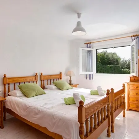 Binibequer Vell Sleeps 8 Pool Air Con Wifi *